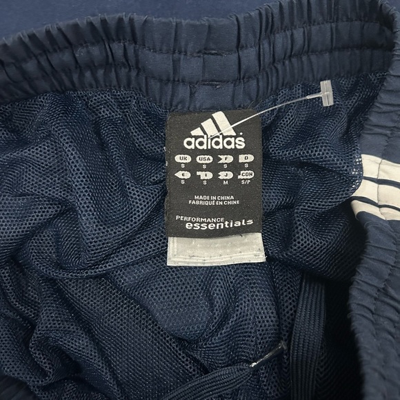 Size Small Insulated Adidas Pants - Picture 4 of 5